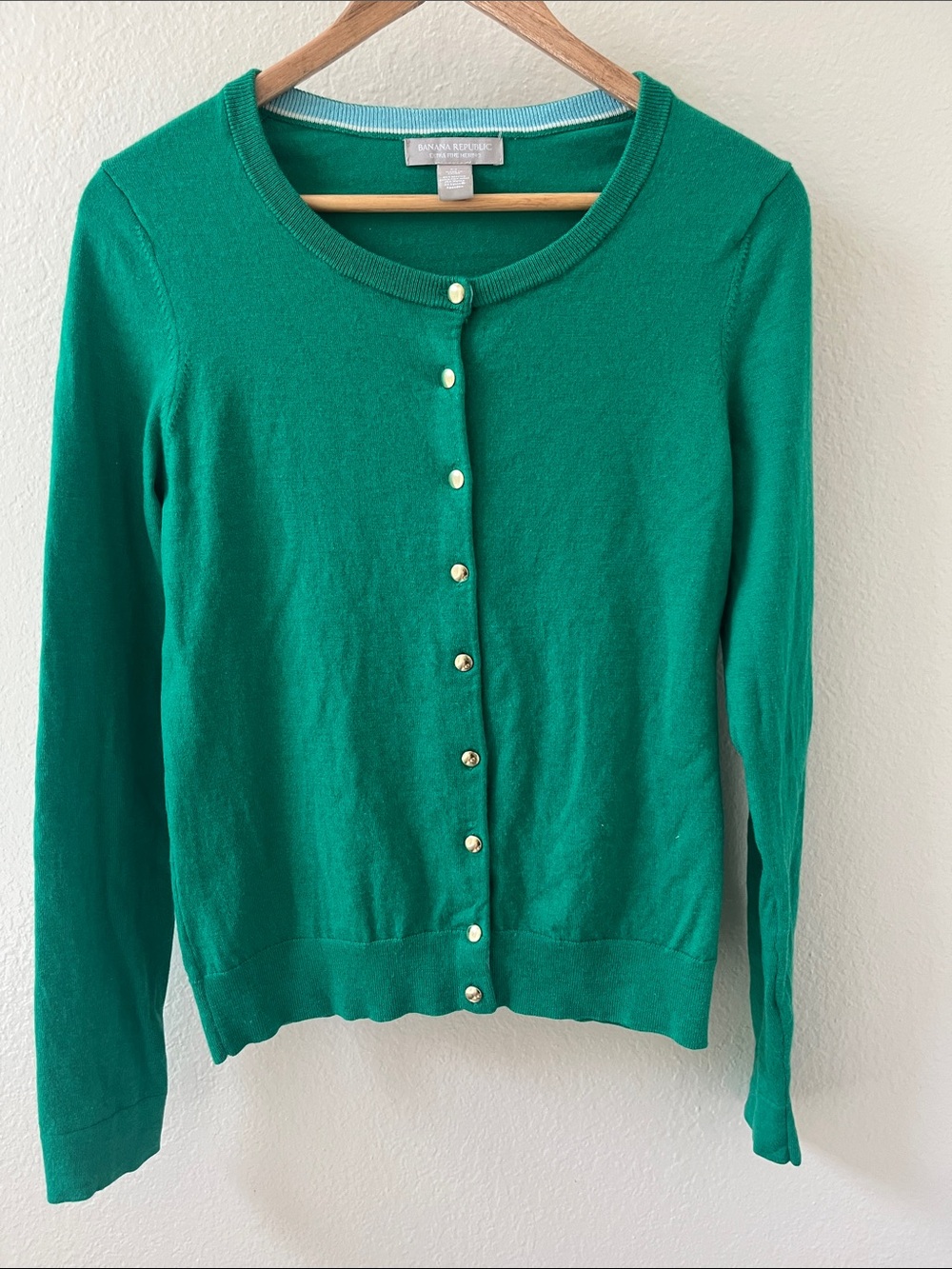 Banana Republic merino wool cardigan with gold-colored buttons size M